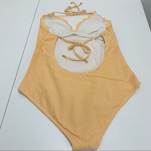 Jessica Simpson One Piece swimsuit - Picture 6 of 10